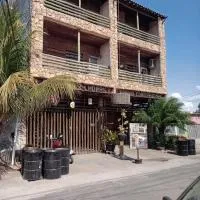 Quarto 01, com cama de casal, ar condicionado e TV, hotel a Coxipó da Ponte
