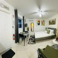 Studio with Terrace Near Hard Rock-Patio, hotel a Fleetwood Manor