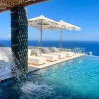 Enilio Mera: Sifnos şehrinde bir otel