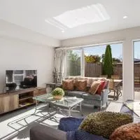 Handy Riccarton Hagley Park CBD 10 Mins, hotelli kohteessa Addington