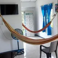 Apartamento independiente amoblado mompox dos aires acondicionado、モンポスのホテル