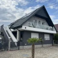 Pálma Apartman, отель в городе Черкесёлё