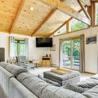 Peaceful Highland Lake Home w/ Kayaks, Dock Access, hotel di Bridgton
