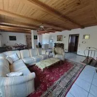 Apartment O2 - Gehobene 4-Zimmer Wohnung 145qm für 1-6 Personen 2x DZ 1x ZZ، فندق في غرافنفور