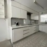 Truehome Close to Stansted Airport, отель в городе Харлоу