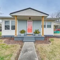 Charming Cave City Vacation Rental w/ Fire Pit!, hotel di Cave City