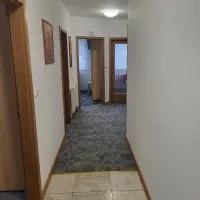 Komárov Apartment 3, hotel di Komárov