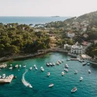 Kalamota Beach House: Koločep şehrinde bir otel