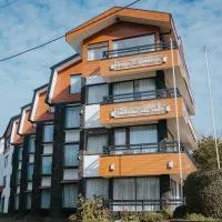 Hotel y cabañas Terrazas del Lago، فندق في بورتو فاراس