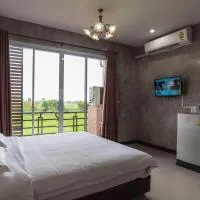 Nava Resort, viešbutis mieste Nakon Najokas