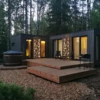 Metsavaatega majake Pärnu piiril – hotel w mieście Paikuse