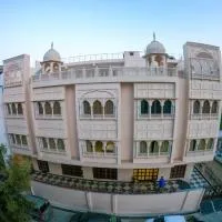 The Taj Vista Agra -walking distance to Taj Mahal, hotel em Agra