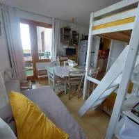 appartement aux coches 23m2 6 personnes 1 chambre, hotel a Les Coches