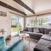 Maison tout confort 10 personnes - La Halte Bigoudene، فندق في Gourinet
