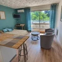 studio du parc piscine, hotel v destinaci Souillac