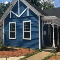 Eco Friendly Home by Cincy w Office Space, hotelli kohteessa Dayton