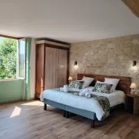 Gîtes et Chambre d'Hôtes Le Vieux Chêne, hotel v destinaci Lhuis