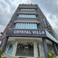 Kampong Batu Enam에 위치한 호텔 Hotel Crystal Villa
