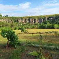 Ecopark Sadzhaka, хотел в Basarbovo