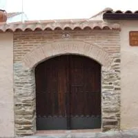 Casa Rural El Quinto y Medio ** – hotel w mieście Valdelacasa de Tajo