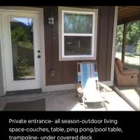 River Mountain Getaway-private, large, in- law apt, hotell i Jamestown