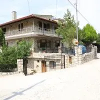 Stone House Berat, hotell i Dushnik