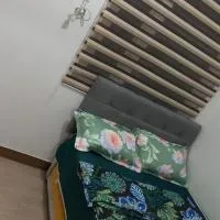 1Bedroom Fully Furnished with Netflix & Free Wifi in Trees Residences, hotel a Manila