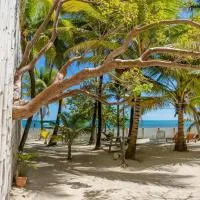 Babylon Beach Villa 2、サン・ペドロにあるSan Pedro Airport - SPRの周辺ホテル