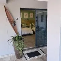 8 On Eagle Bed & Breakfast Room 3, hotel di Umtentweni