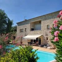 Les Vignes de Pagès - Villa de Standing, hotel sa Lablachère