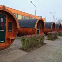 Schlaffass Holzfass im Banjapark Rees ohne Banja Sauna, hotel u gradu Res