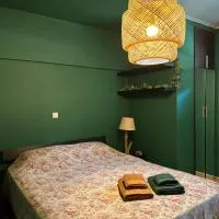 Blessings Apartment with Private Garden and Parking, hotell i Galíni