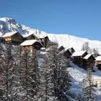 Chalet Des Rennes - Super appartement Prestige dans une résidence avec piscine au pied des pistes, hotel di Vars
