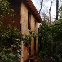 Cabaña rustica en los Lleuques, hôtel à Recinto