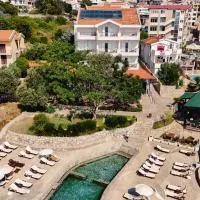 Hotel R, отель в Утьехе