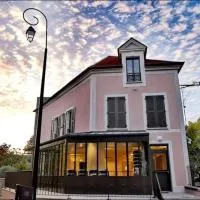 Pavillon Hugo - Maison Etape，內穆爾的飯店