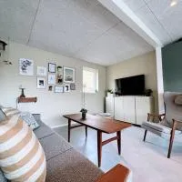 Stunning 3 bedroom Family Friendly Retreat, hotel en Tvøroyri