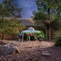 A super variety of games, golf carts, & unique decor near Zion National Park!, hotel v destinaci La Verkin