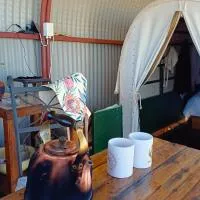 Willem Sternbergwa Adam se Uitspanning, Hotel in Orania