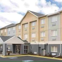 dubuque inn & suites, hotel poblíž Dubuque Regional Airport - DBQ, Dubuque