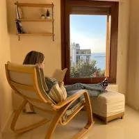 Stylish Triplex Apartment in The Heart of Izmir, hotel en Konak