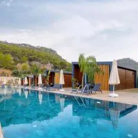 Rota Kilidonia Karaöz Suites&Villas, hotel sa Karaoz