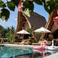 Dejama Glamping Resort Lombok, hotel en Bumbang