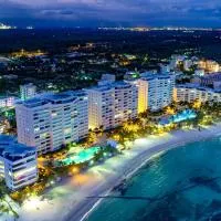 Marbella Juan Dolio Beachfront، فندق في خوان دوليو