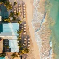 Pearl Beach Hotel، فندق في Saint-Jean