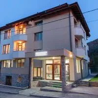 Family Hotel Relaxa, ξενοδοχείο σε Sapareva Banya