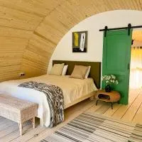 Alunis BUNGALOWS, hotel u gradu 'Aluniş'