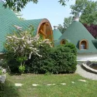 Gesztenye Nyaralópark, ξενοδοχείο σε Balatonudvari