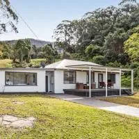 Deer Valley Farm Stay Illawarra sleeps up to 9, hotel di Kembla Grange