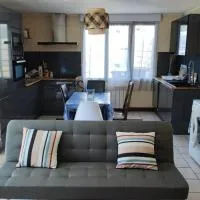 Studio confortable à Flamanville - 35m² - Jardin privé、フラマンヴィルのホテル